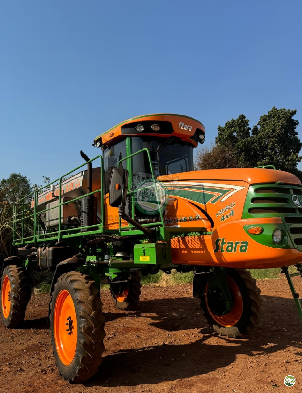 DISTRIBUIDOR AUTOPROPELIDO STARA HERCULES 5.0 Tração 4x4 JZ Implementos Agrícolas TOLEDO PARANÁ PR